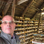 Sīpolpuķu noliktavā